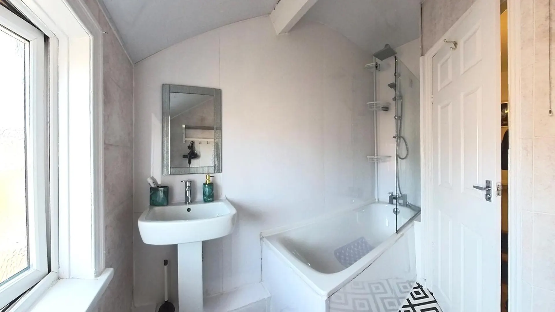 Havana Lodge Νιούκασλ 0*,  Ηνωμένο Βασίλειο